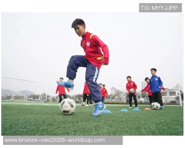 校园足球的提出与发展对青少年身心健康的重要影响分析